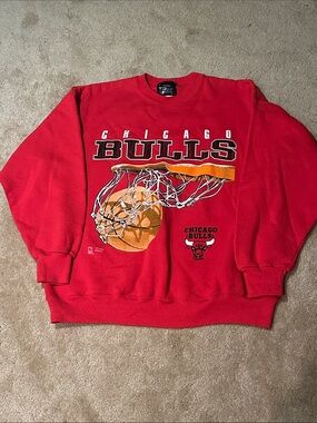 Vintage Chicago Bulls Red Graphic Crewneck Sweatshirt